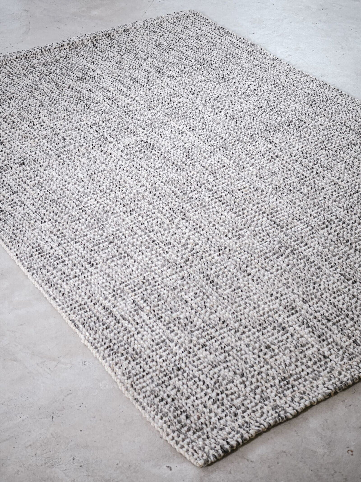 Ash Silver Wool & Jute Rug