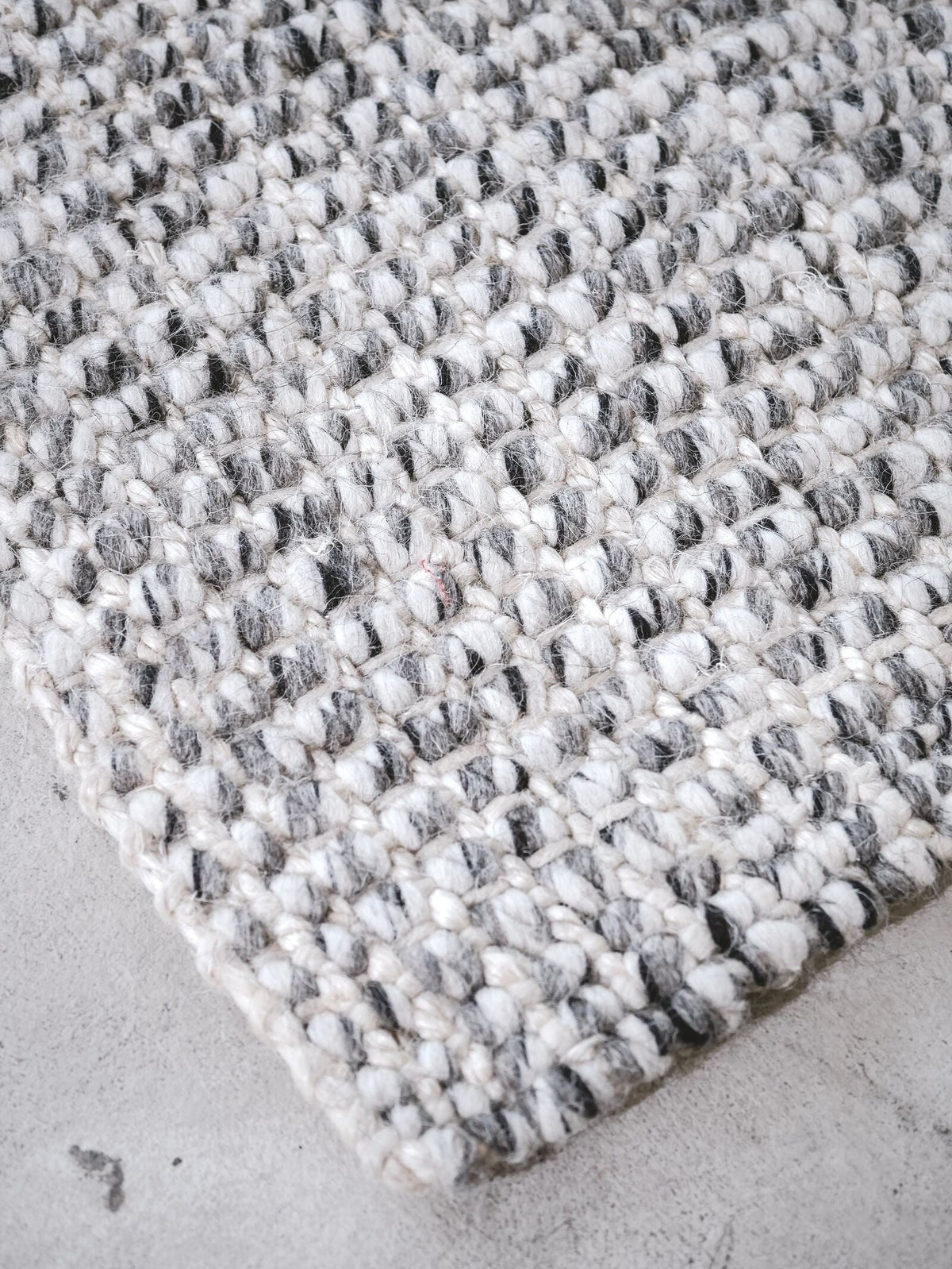 Ash Silver Wool & Jute Rug