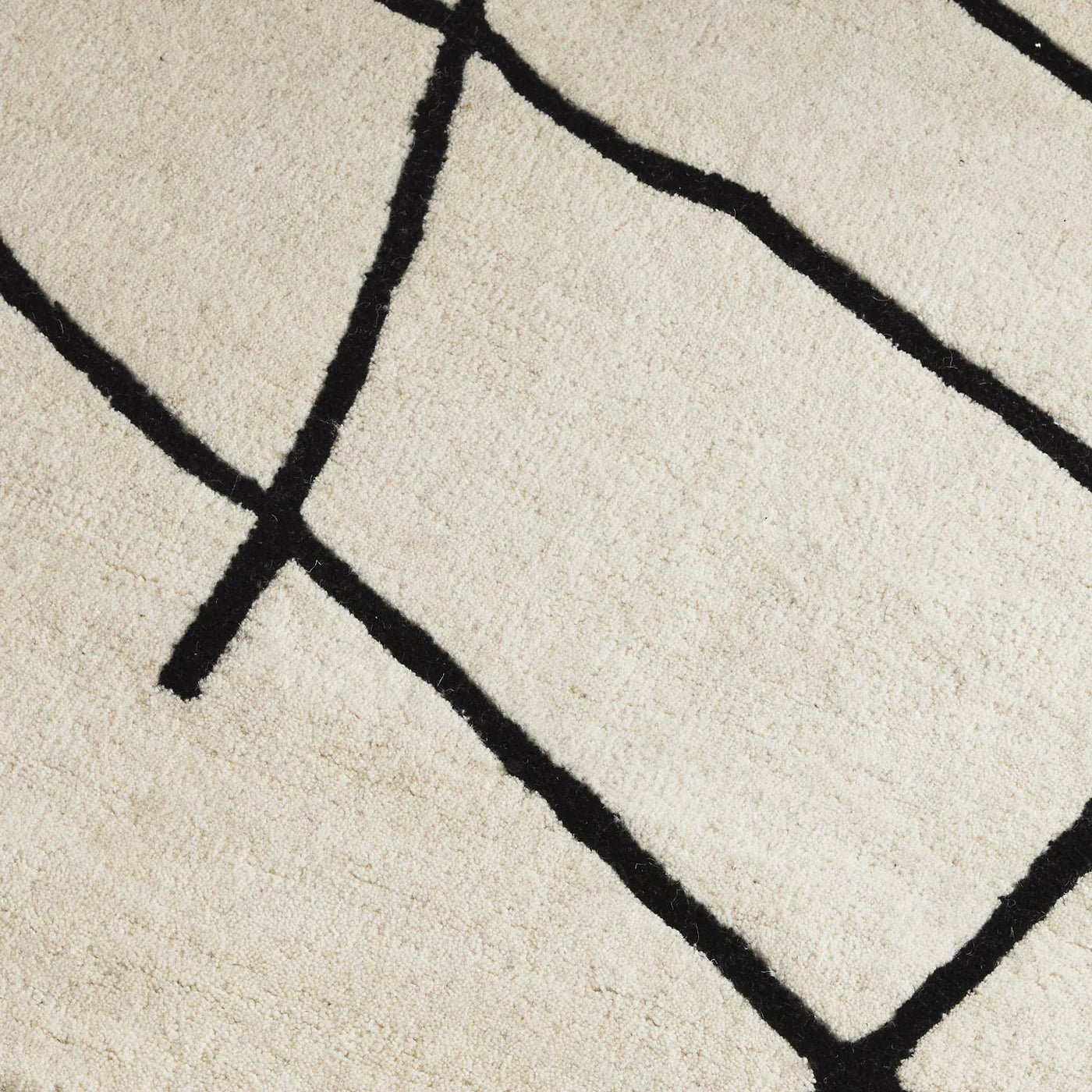 Newport Ivory & Black Wool Rug