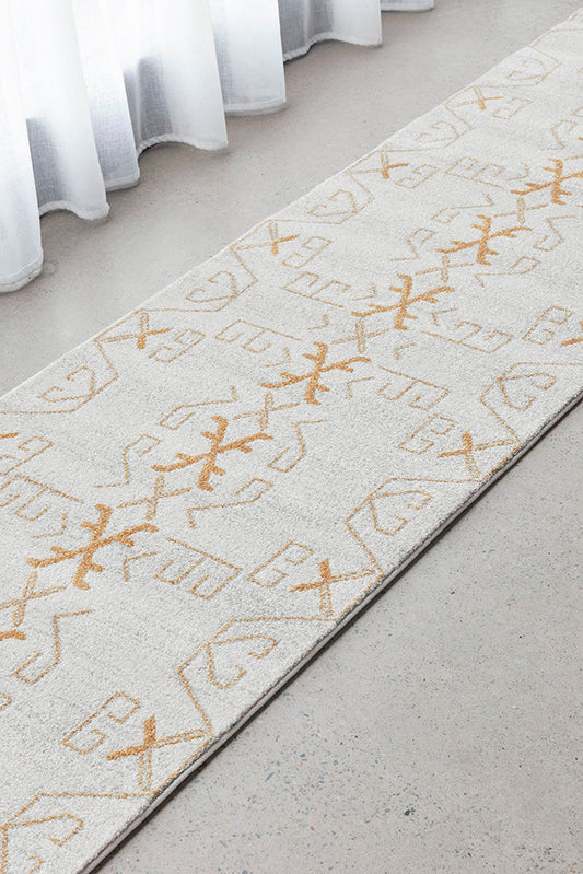 Wategos Gold Runner Rug