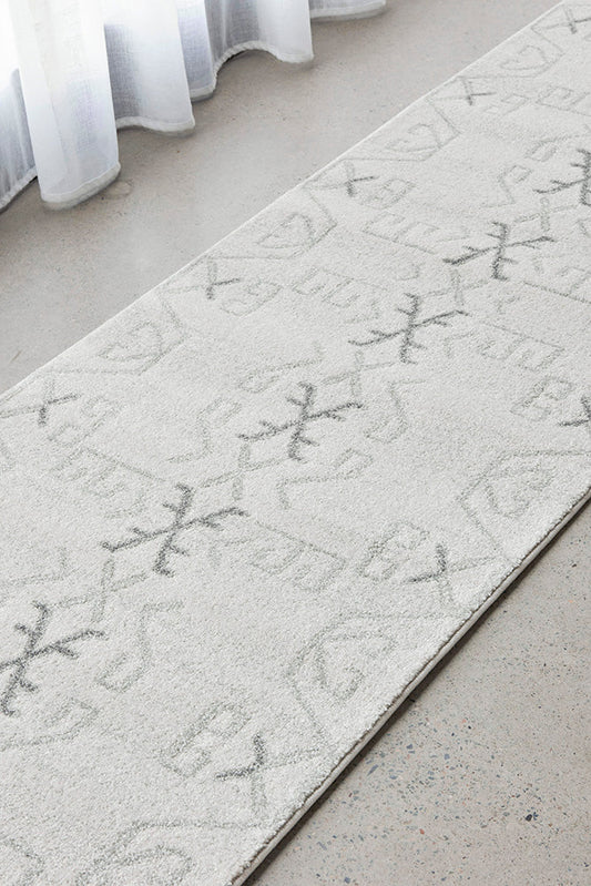 Wategos Grey Runner Rug