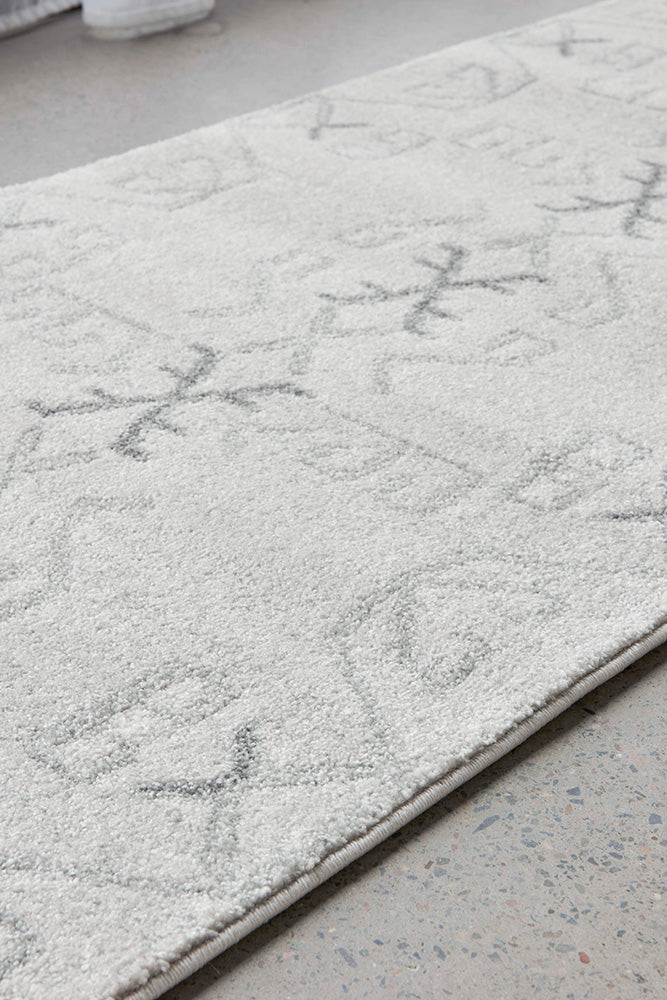 Wategos Grey Runner Rug