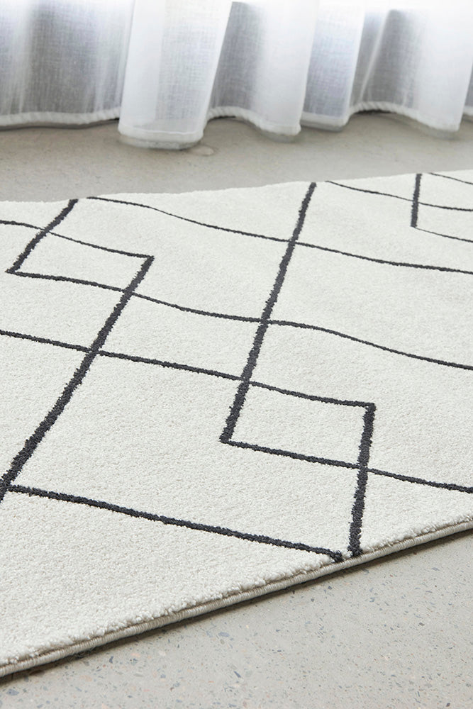 Wategos Spinifex Silver Runner Rug